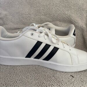 Adidas Men's Cloudfoam Advantage White and Black Sneakers Men’s 13 Worn One Time